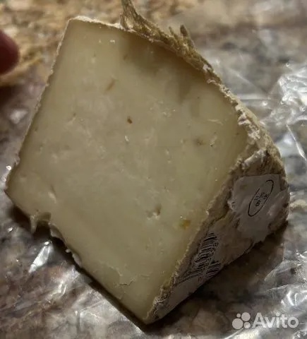 Сыр Пекорино с фруктами