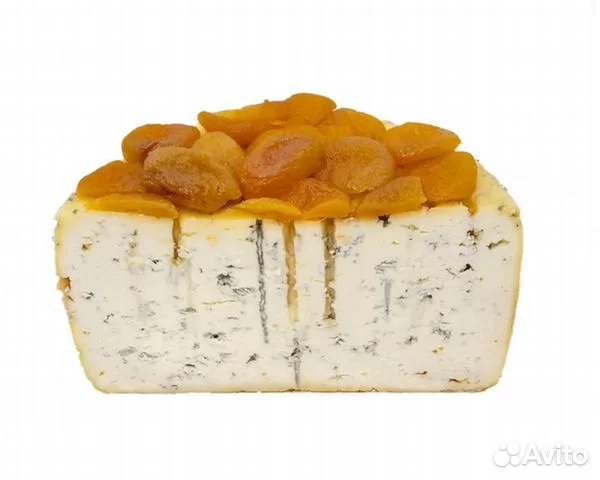 Сыр с голубой плесенью и абрикосами